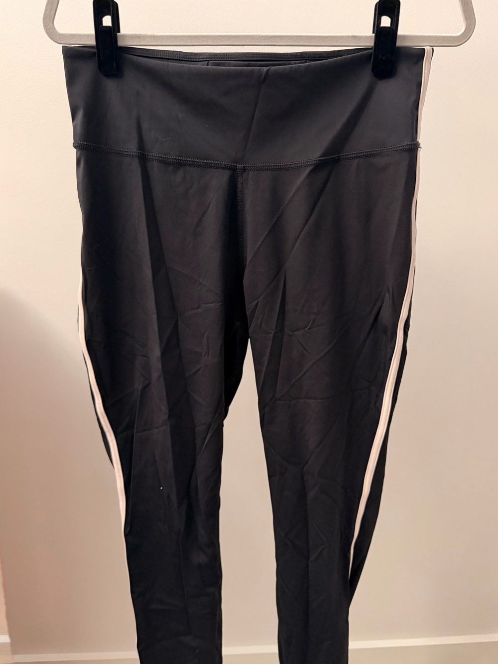 JoyLab Woman’s Double Layer Sports Bra & High-Rise 7/8 Leggings - Picture 5 of 8